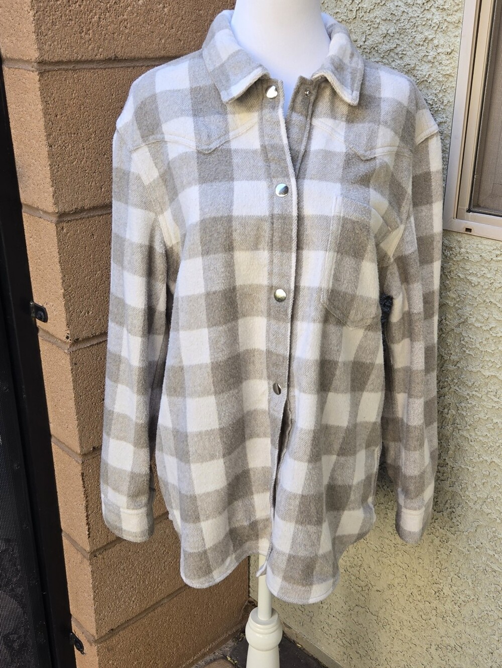 Rails Tripp Ivory Rain Plaid Button-Up Shacket - Beige & White - Picture 2 of 10